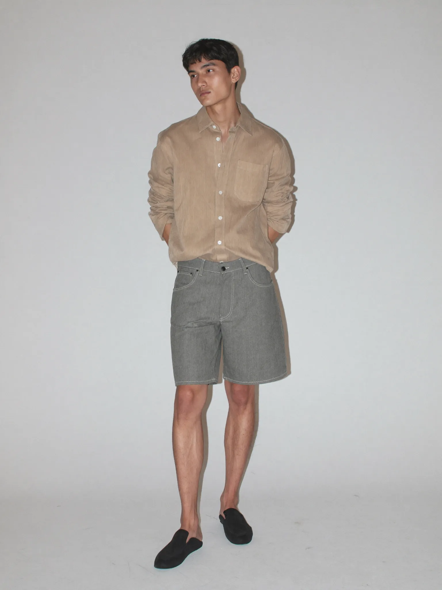 패션 포즈: Standing · Front · Behind Back · Straight Even