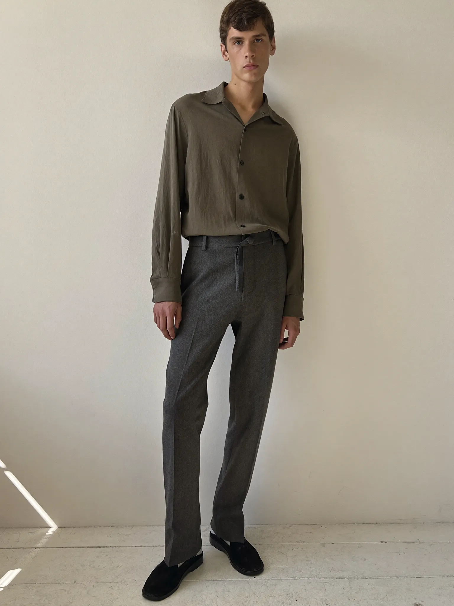 패션 포즈: Standing · Back · At Sides · Straight Even