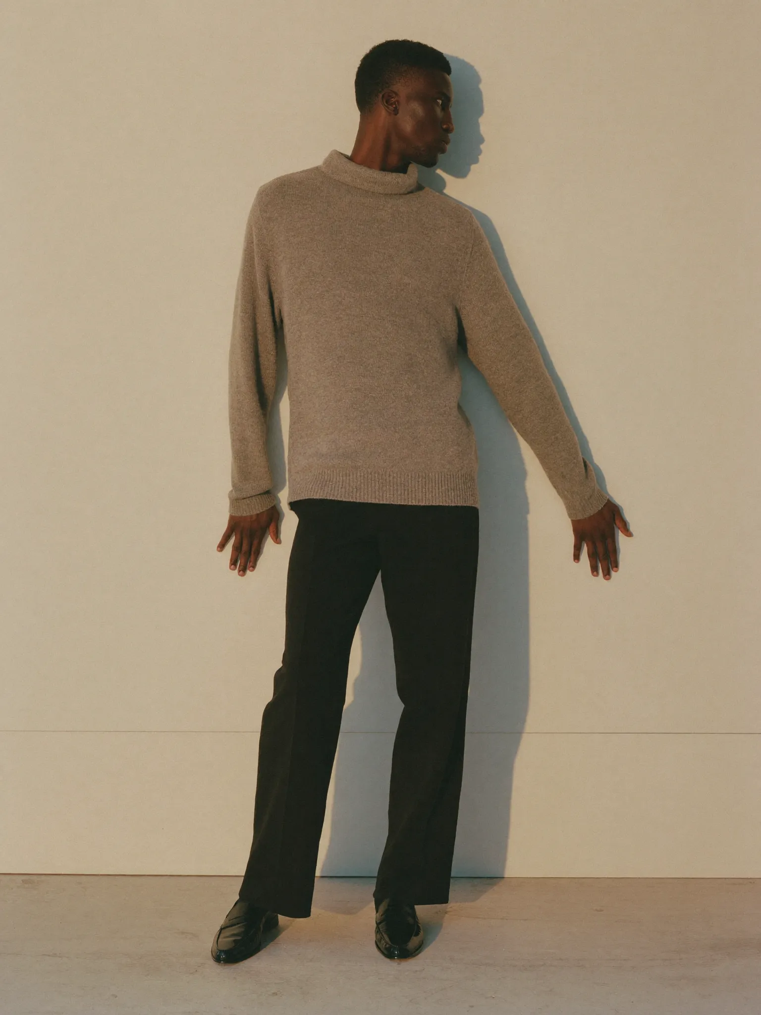 패션 포즈: Standing · Back · At Sides · Apart