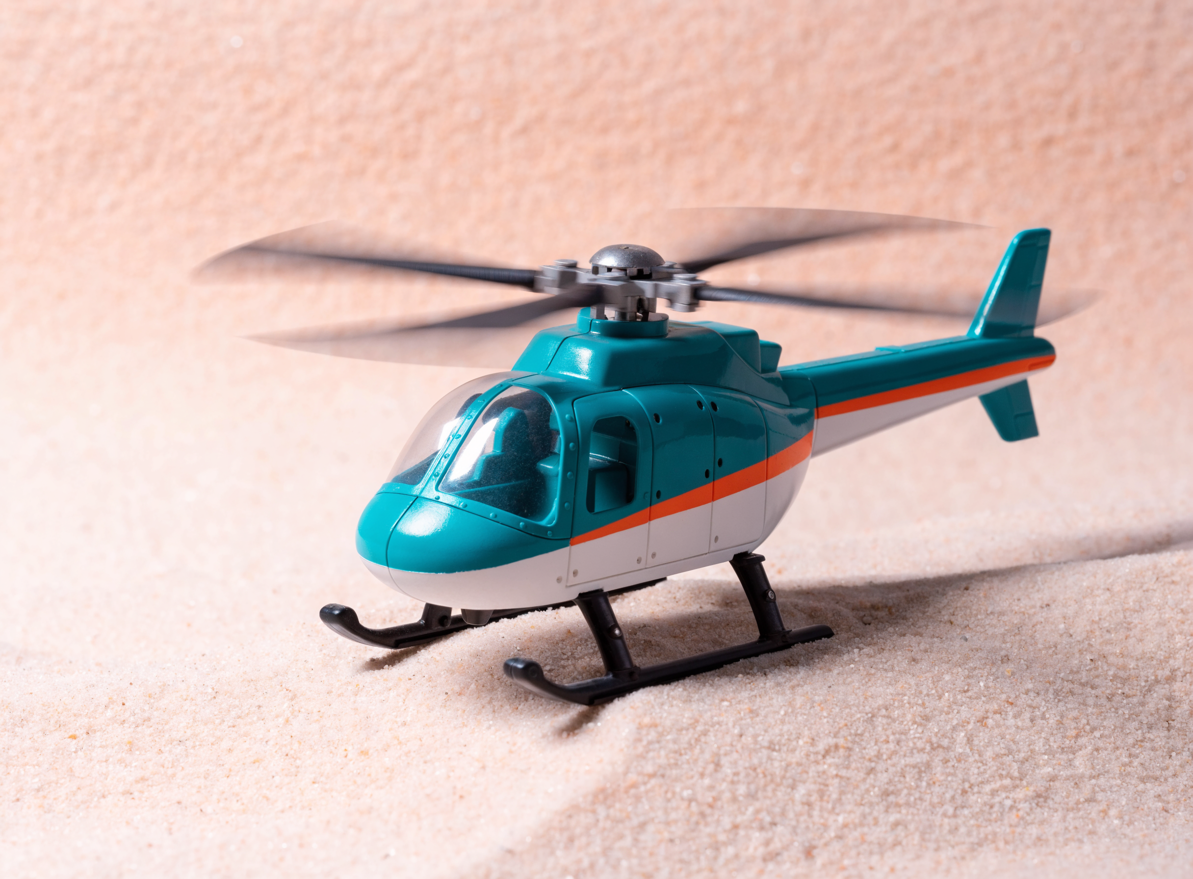 Helicóptero de resgate de brinquedo