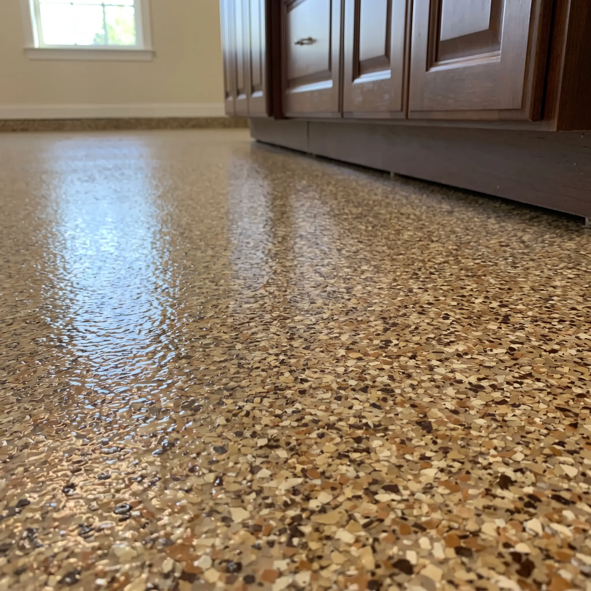 Warm sandstone flake floor detail