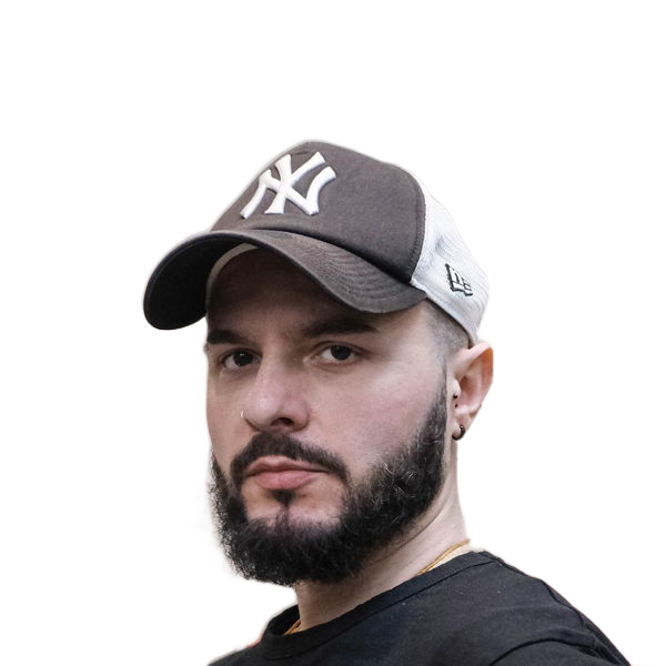 Yannis, barberare på Tailor's Barber Åhléns City