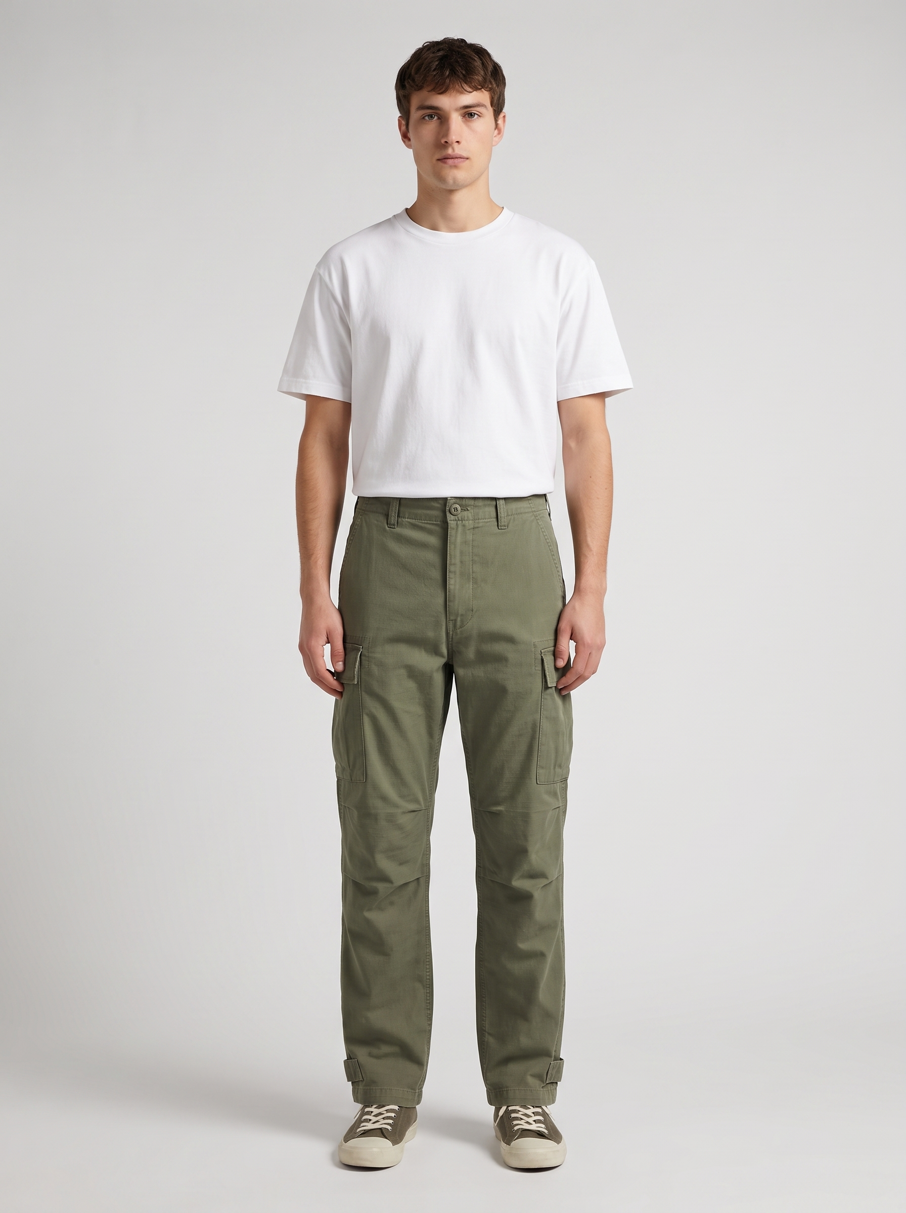 Field Cargo Pant — Olive — On model