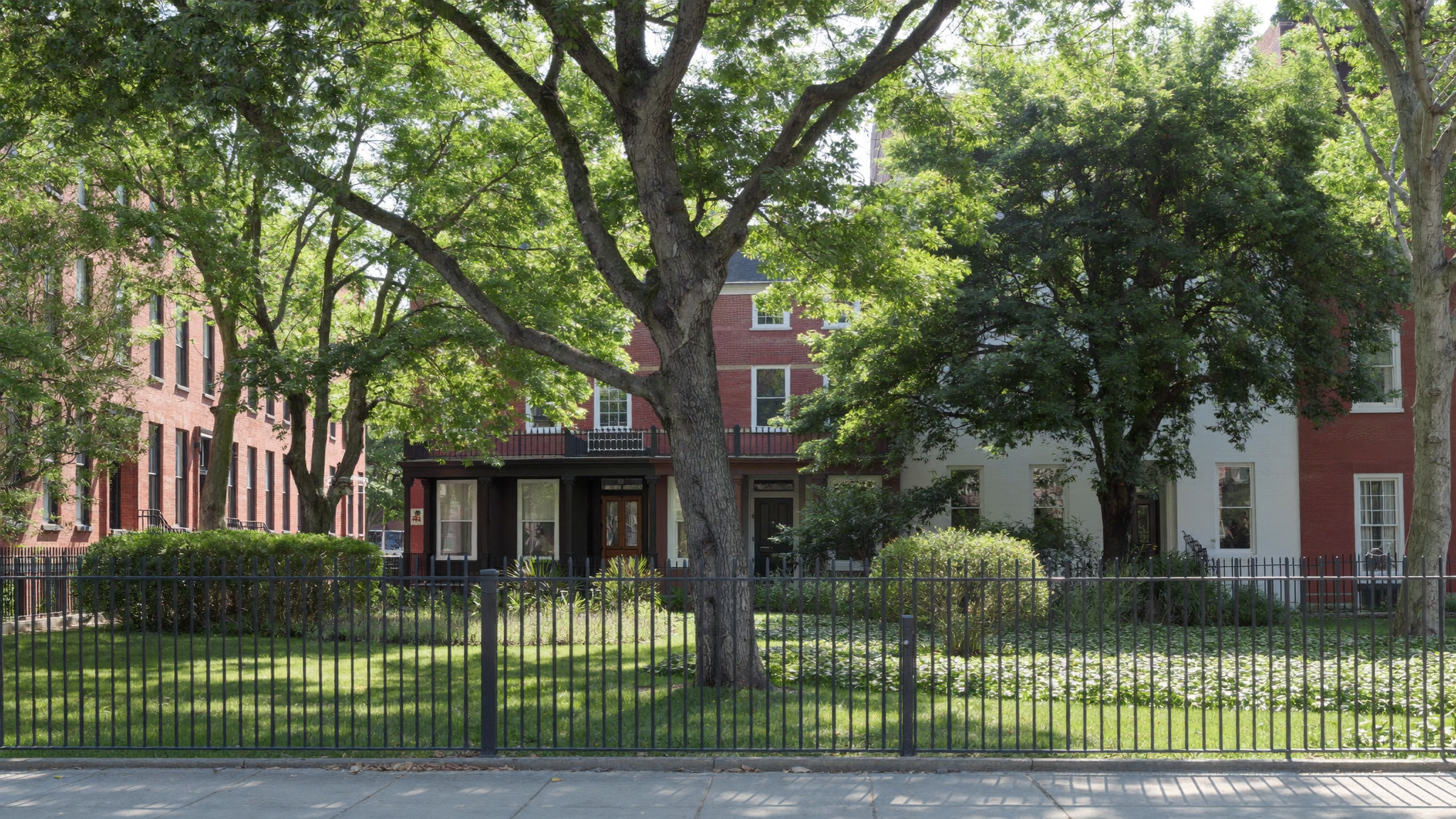Where to eat near Gramercy Park, walked out from each side of the fence