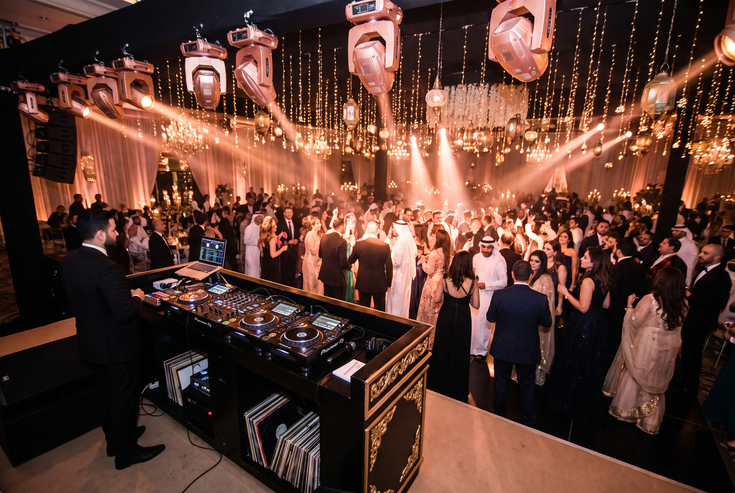 Professional Arabic wedding DJ setup with moving lights — Layaly Indiana