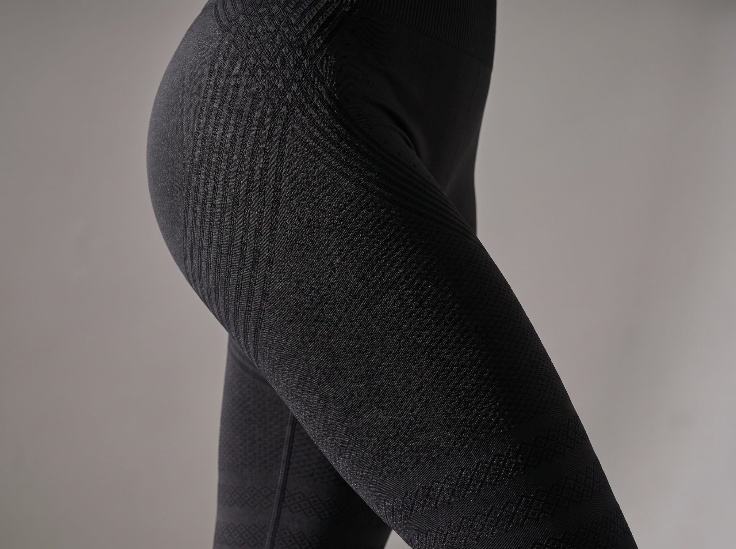 Close-up of MicroSculpt 3D massage zones on the thigh