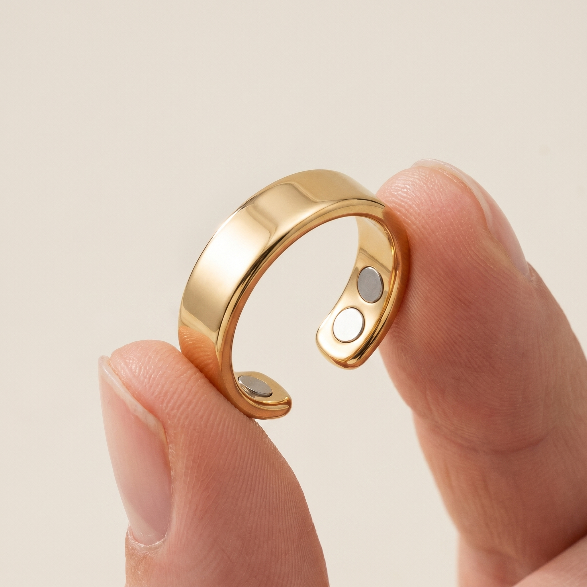 Närbild på Magneva-ringen med magneter