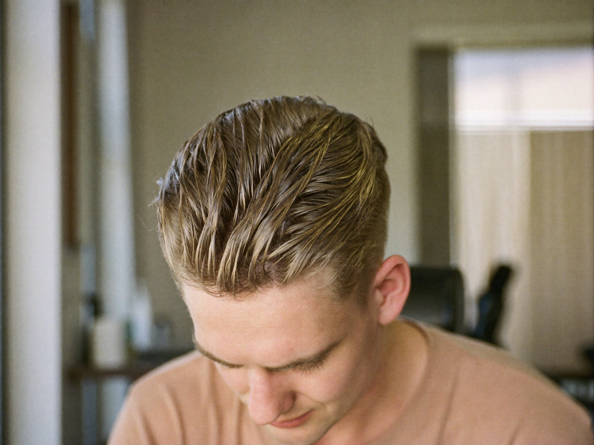 Fine hair styled into a light airy textured crop with matte finish