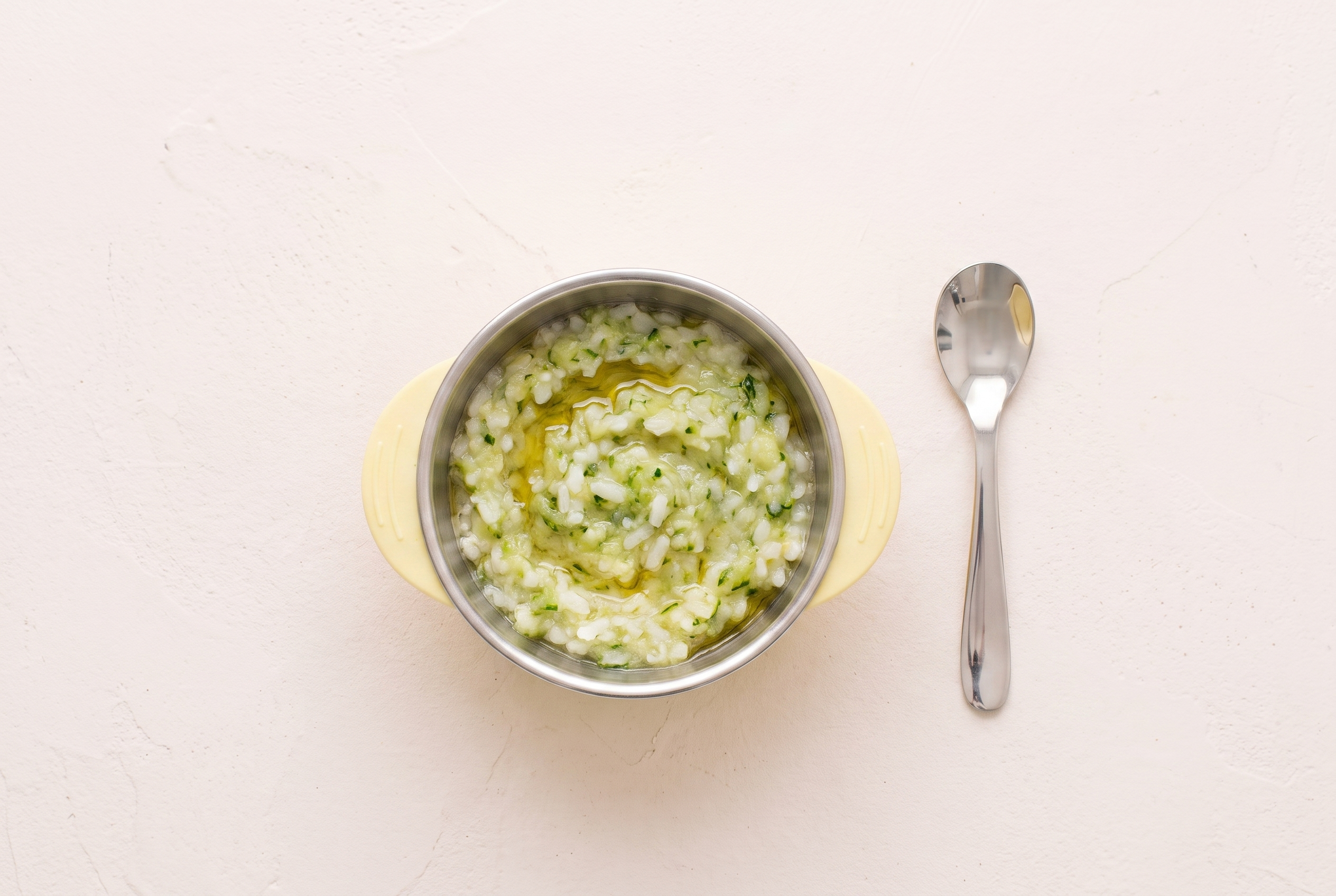 Zucchini-Reis mit Rapsöl