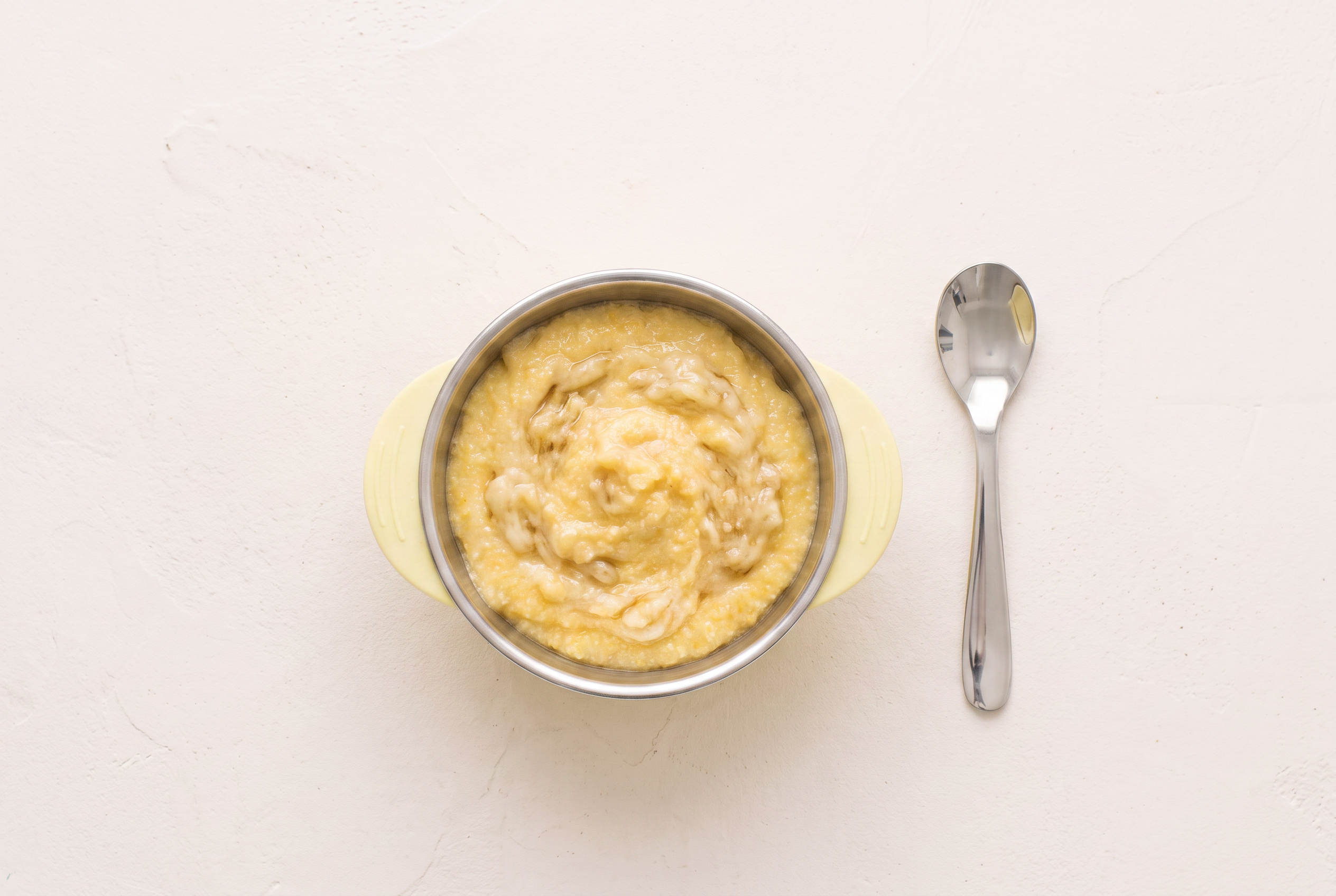Polenta-Brei mit Banane