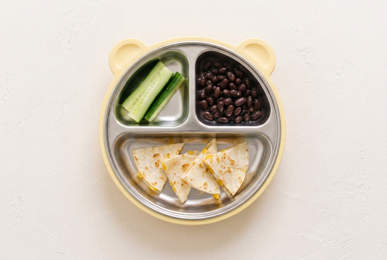 Mais-Frischkäse-Quesadilla mit schwarzen Bohnen
