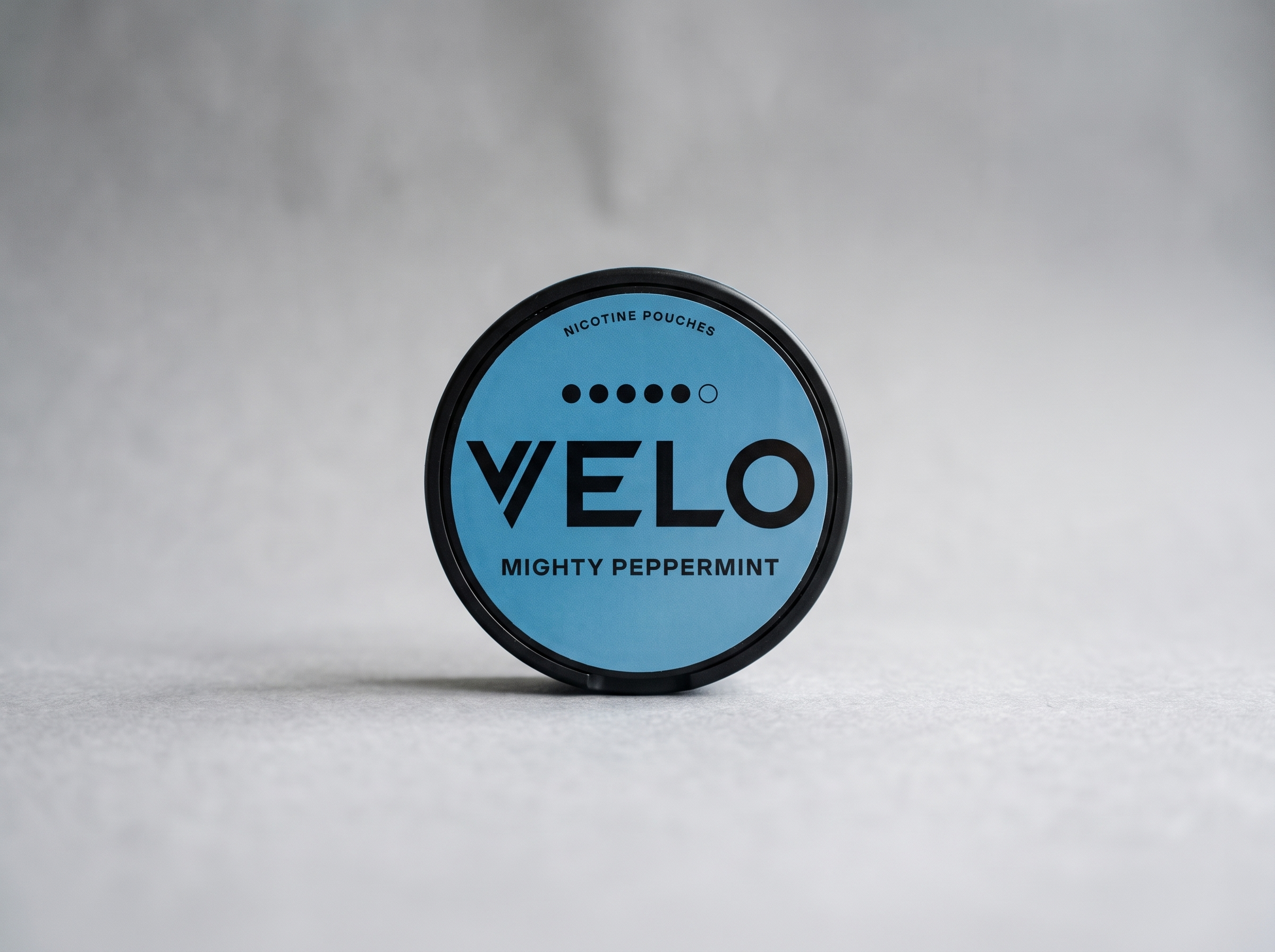 VELO nicotine pouches — real pouch can from DarePouch