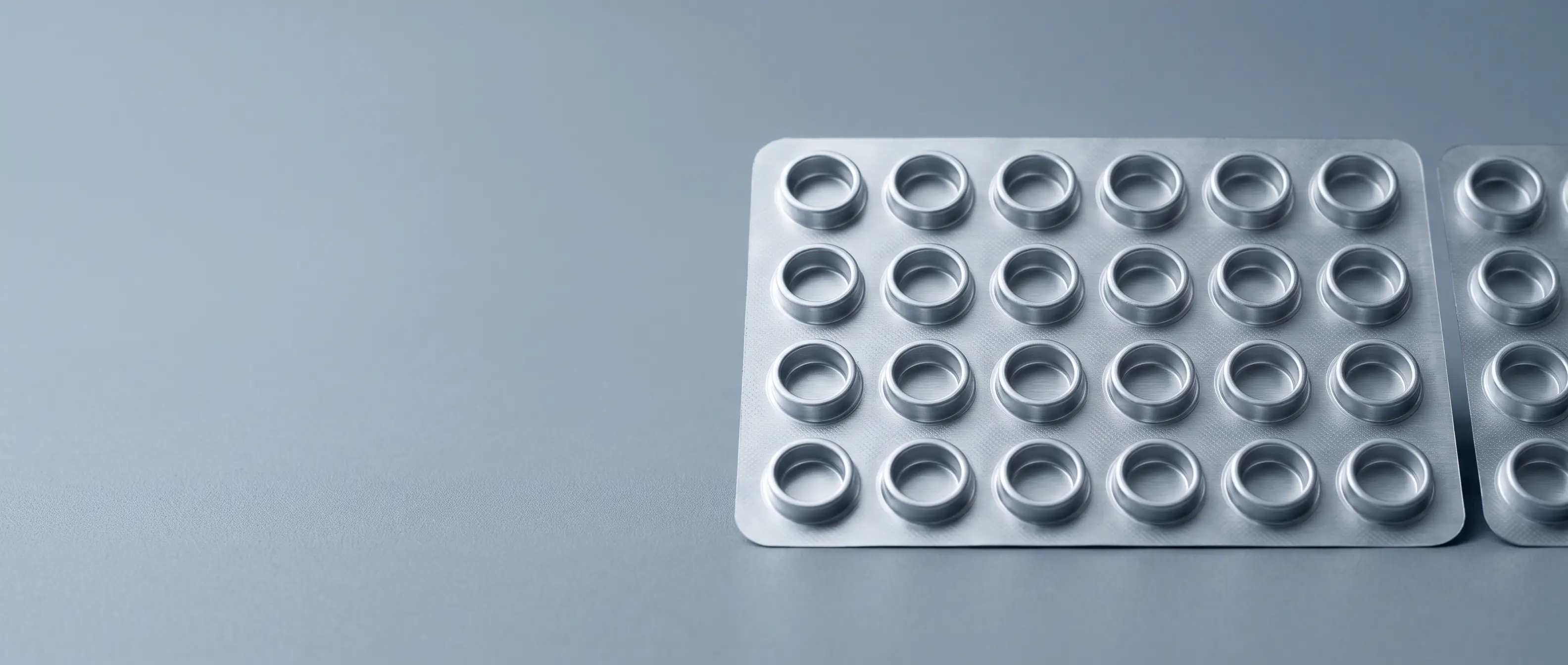 Cold-formed Alu-Alu aluminium blister pack — opaque foil cavities, no push-through