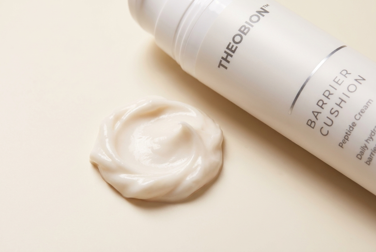Close-up of Theobion Barrier Cushion Peptide Cream texture