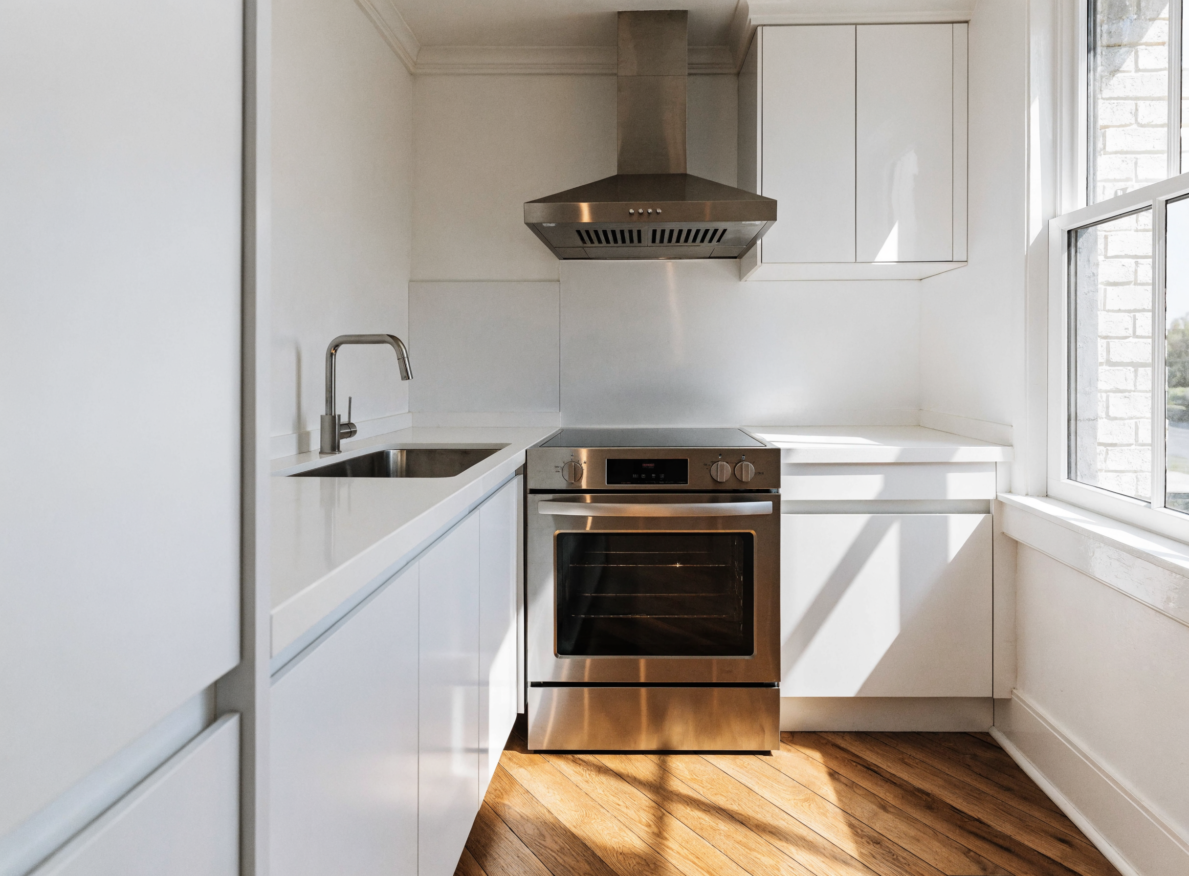 Spotless kitchen after end of lease cleaning in the Eastern Suburbs