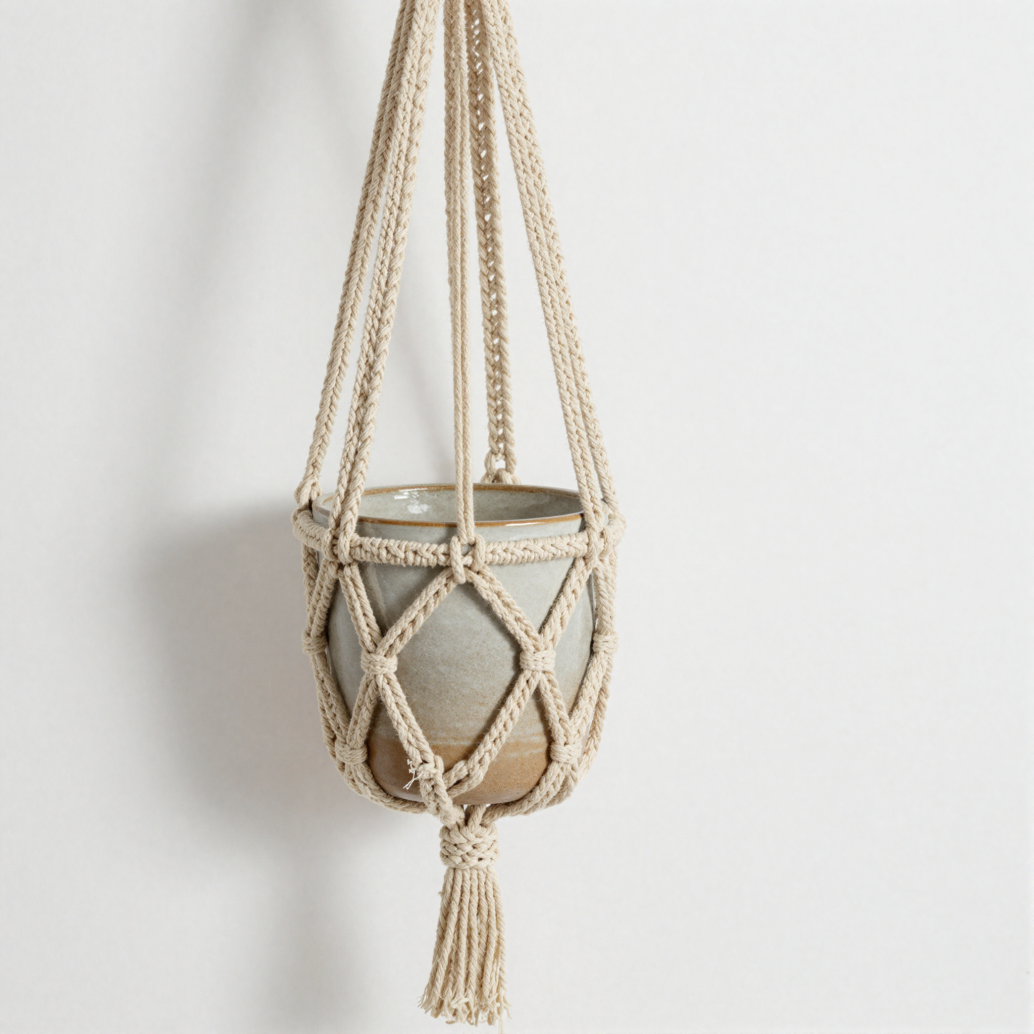 Hanging Macramé Plant Holder detail