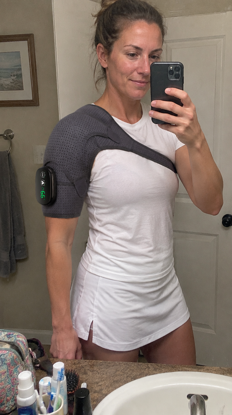 Phone selfie of the brace worn on the shoulder before tennis