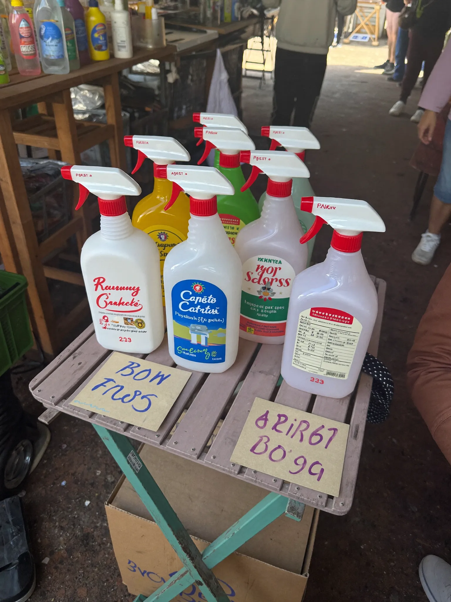 Productos de limpieza caseros hechos por un cliente