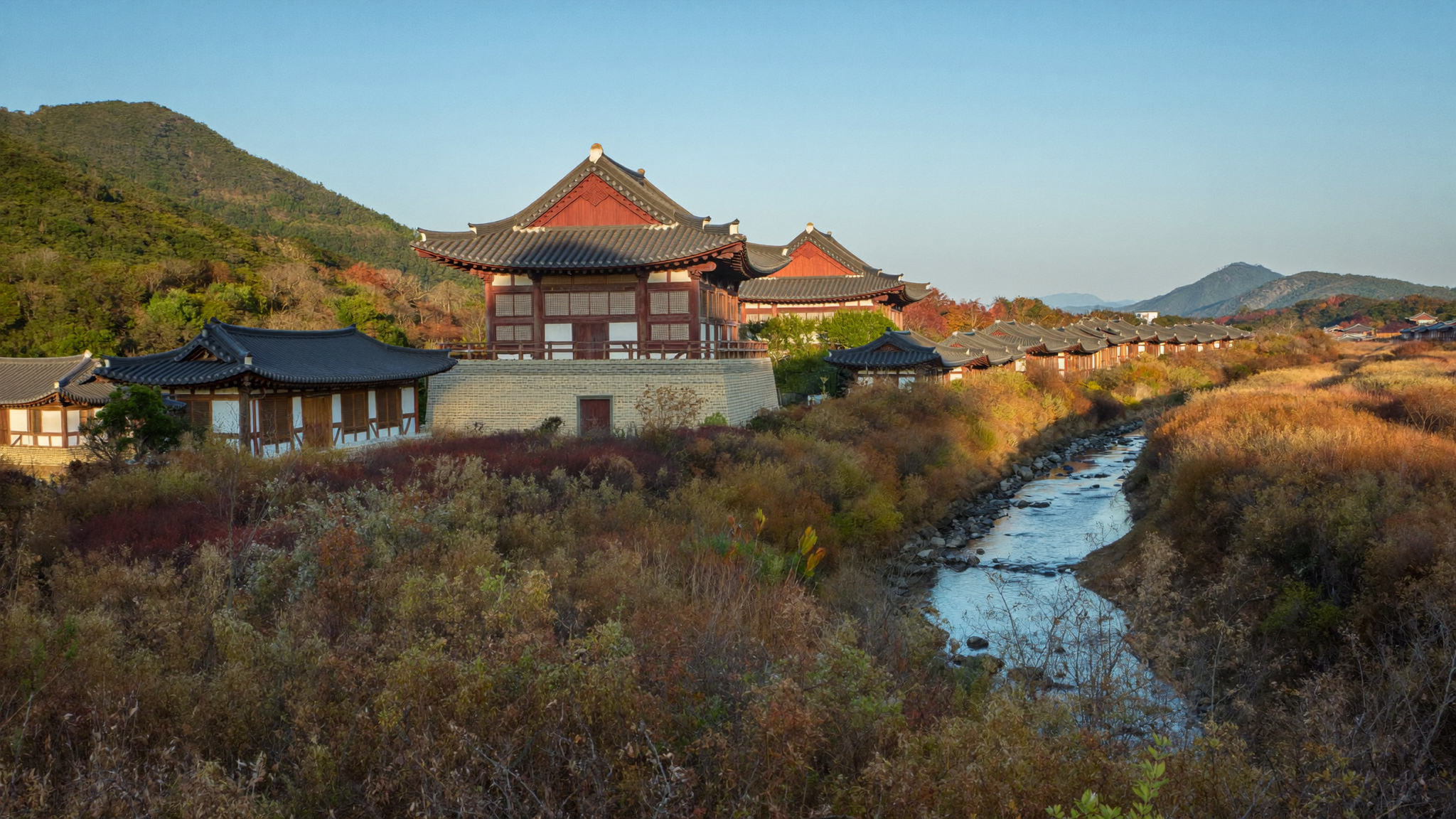 Andong travel guide - Hahoe Folk Village traditional hanok houses along the Nakdong River