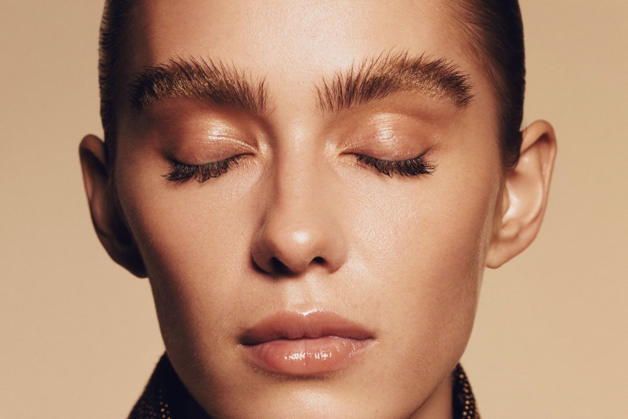 Sourcils restructurés et browlift — Ōskin Vincennes