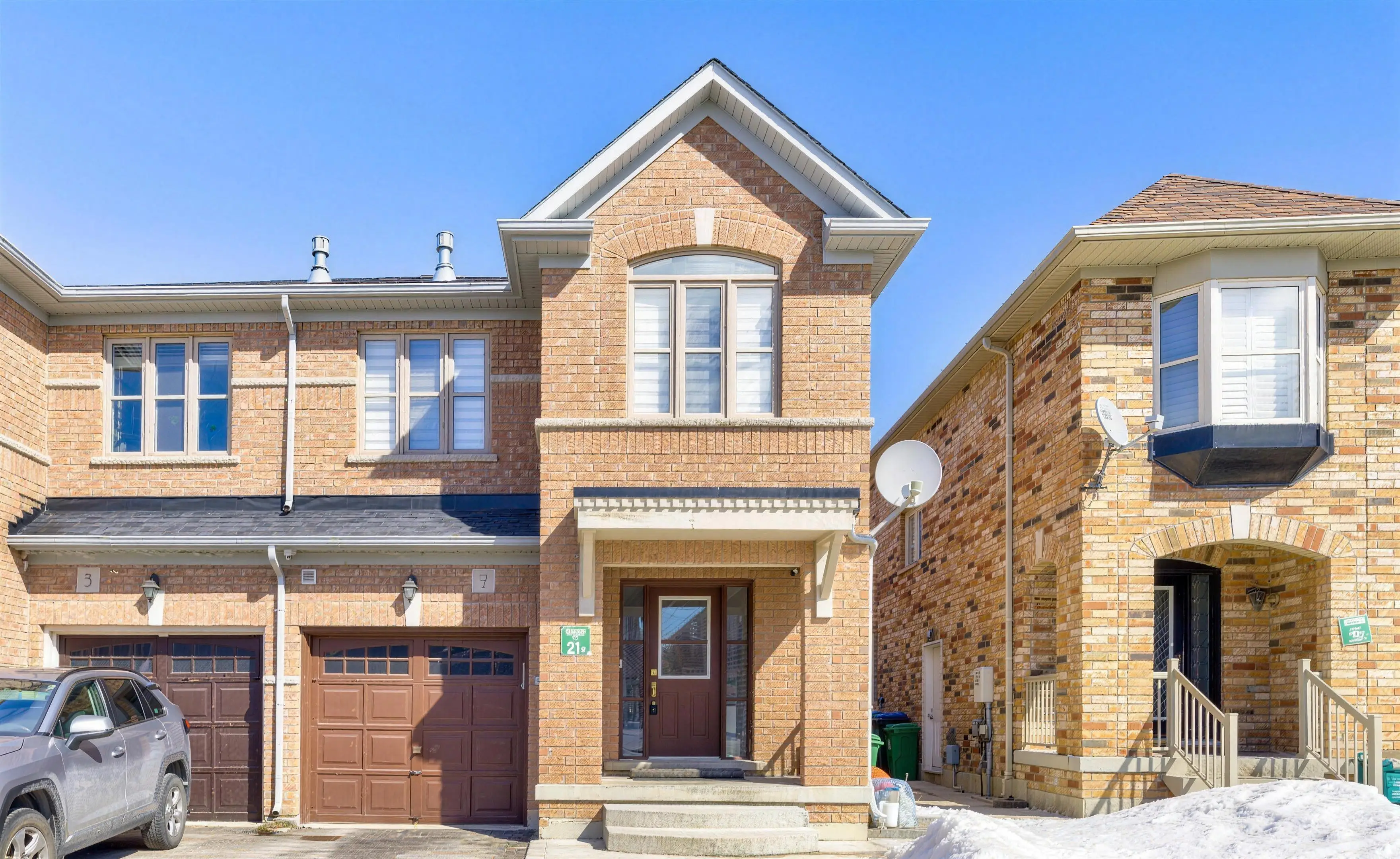 7 Tustin Rd semi-detached home in Brampton — sold to our buyer by Jatin Dua