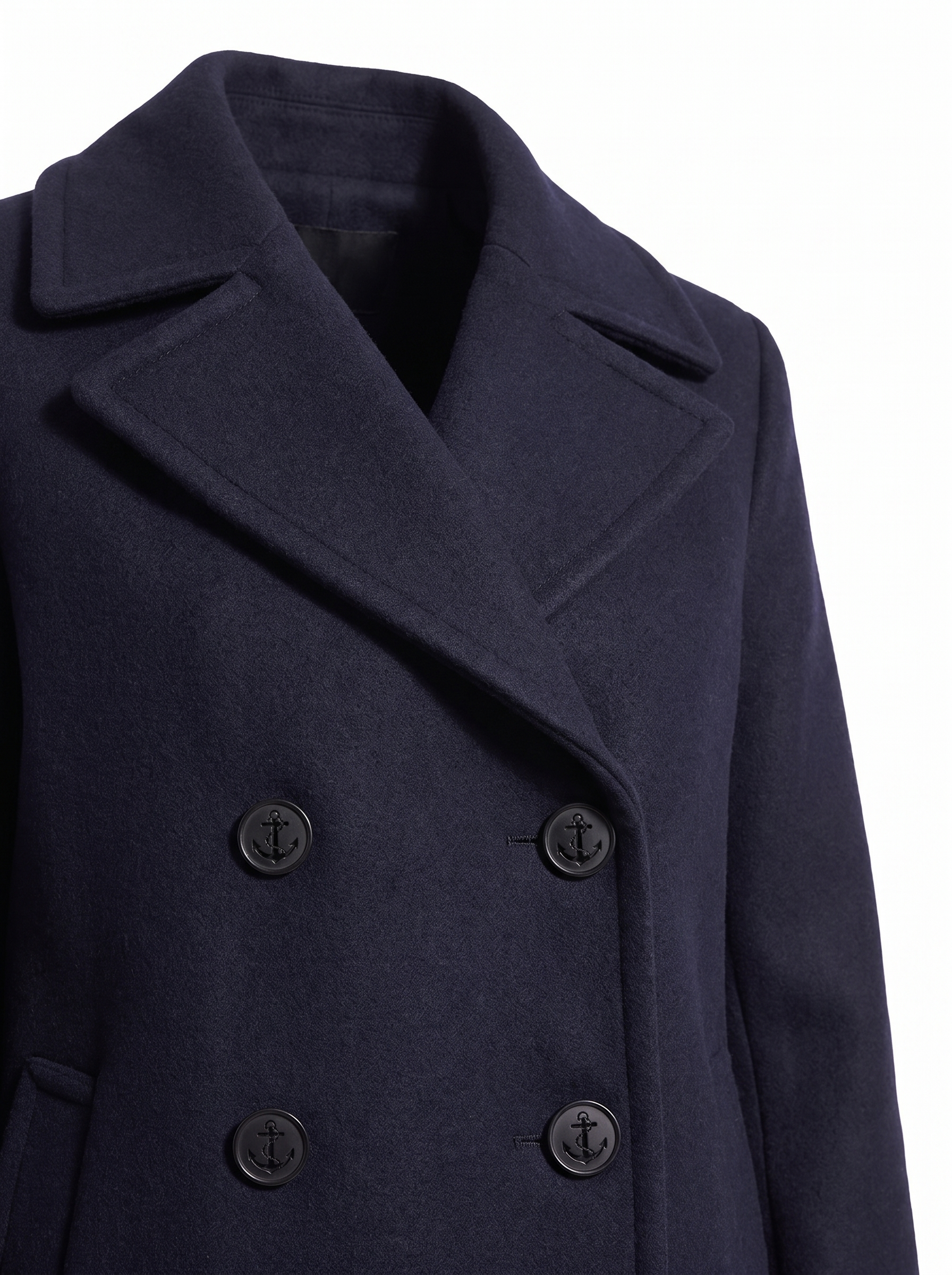 Wide lapel and anchor button detail