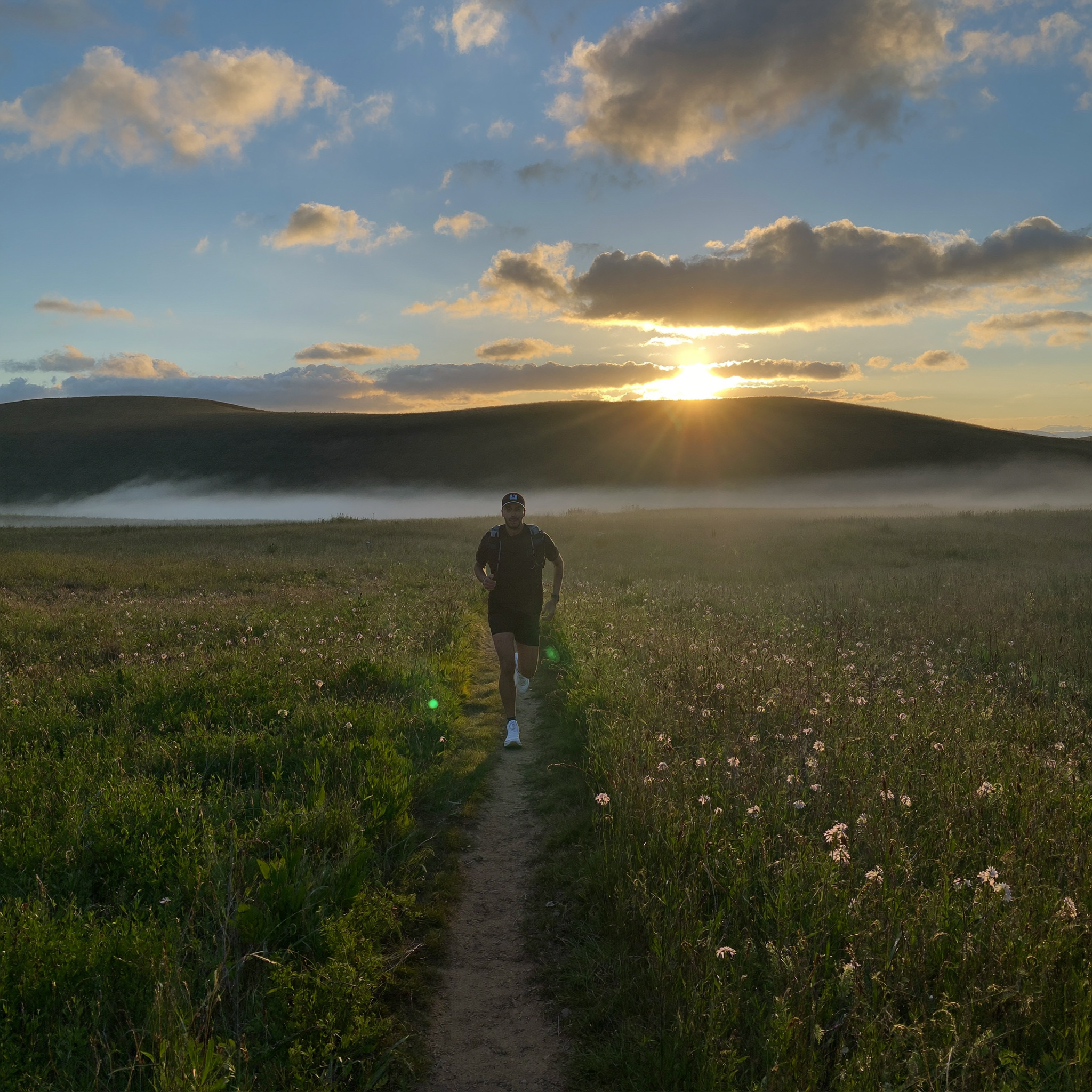 Coureur au lever du soleil