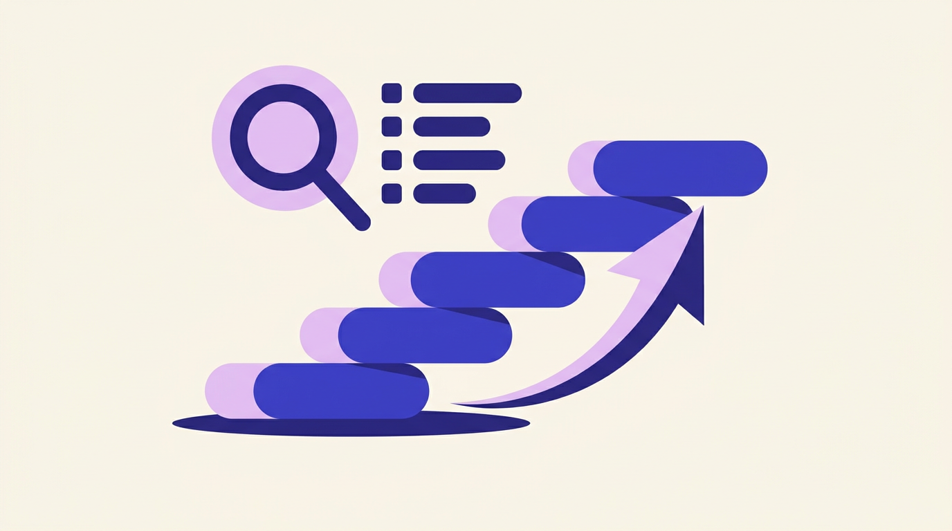 Vlakke illustratie van trapsgewijs stijgende zoekresultaten met een pijl omhoog en een vergrootglas, in MULTIMIND-indigo en lavendel