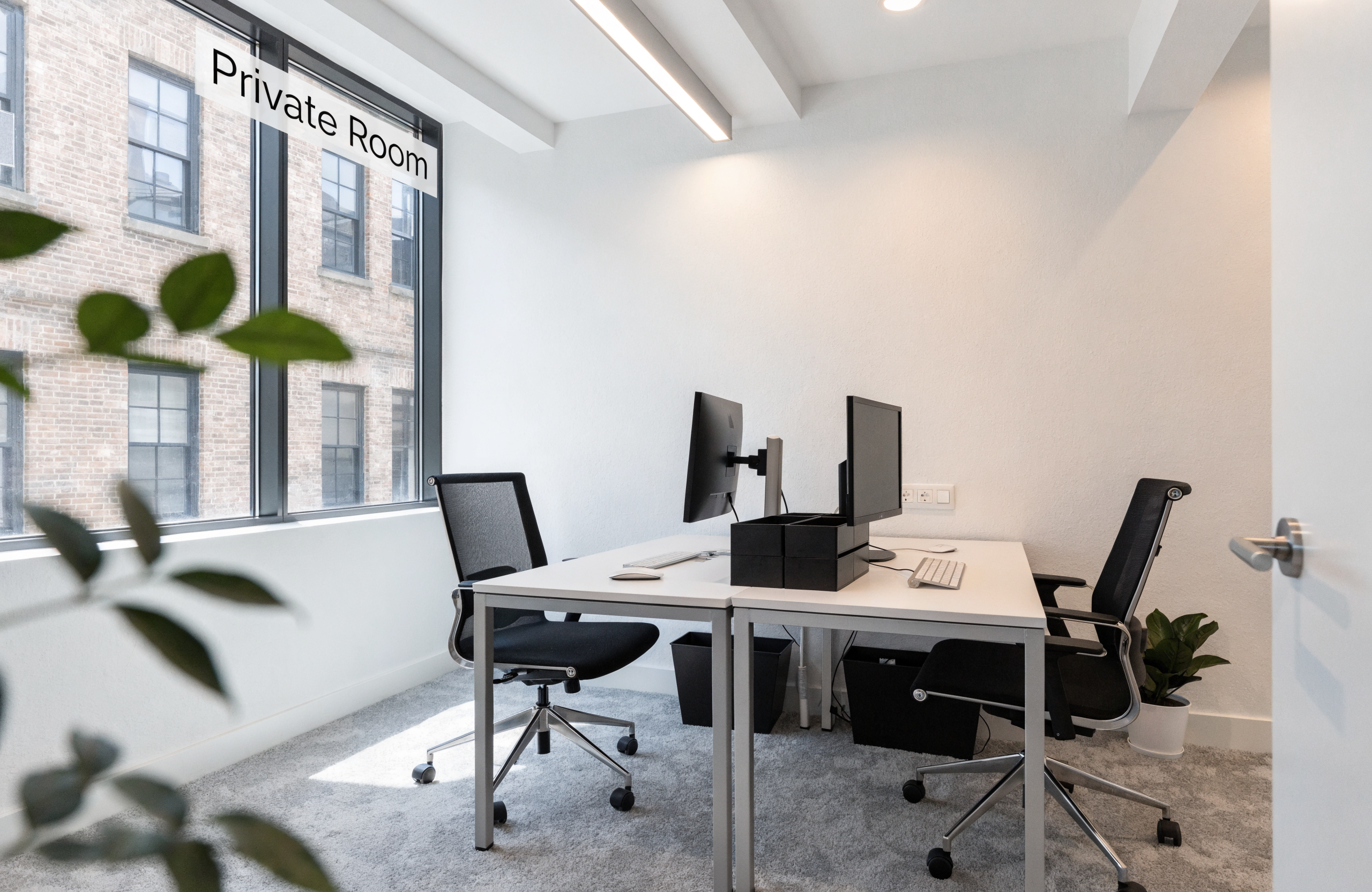 Möbliertes Büro im E8 Business Center