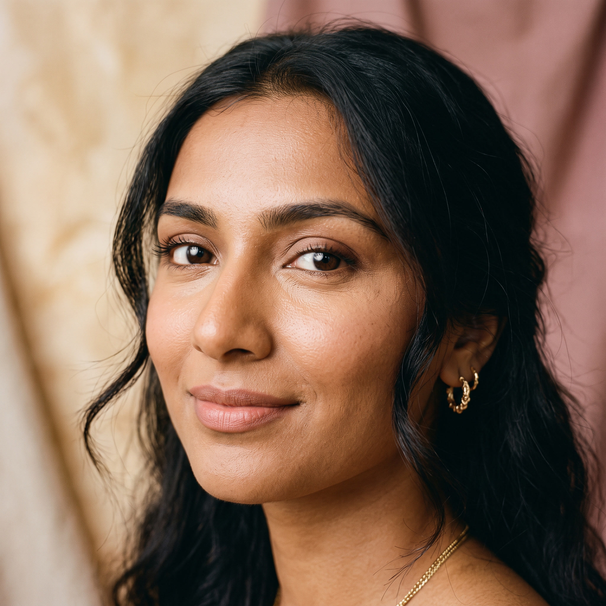Model, deep wheatish skin tone
