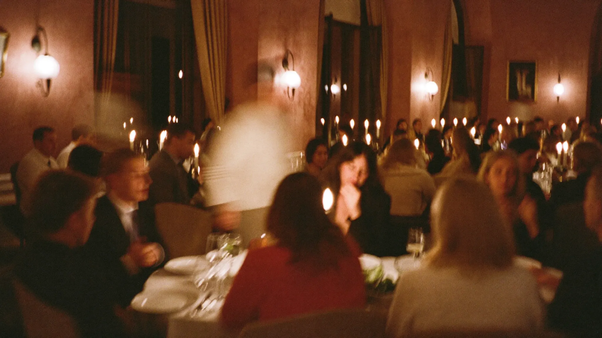 The dining room, full, mid-service
