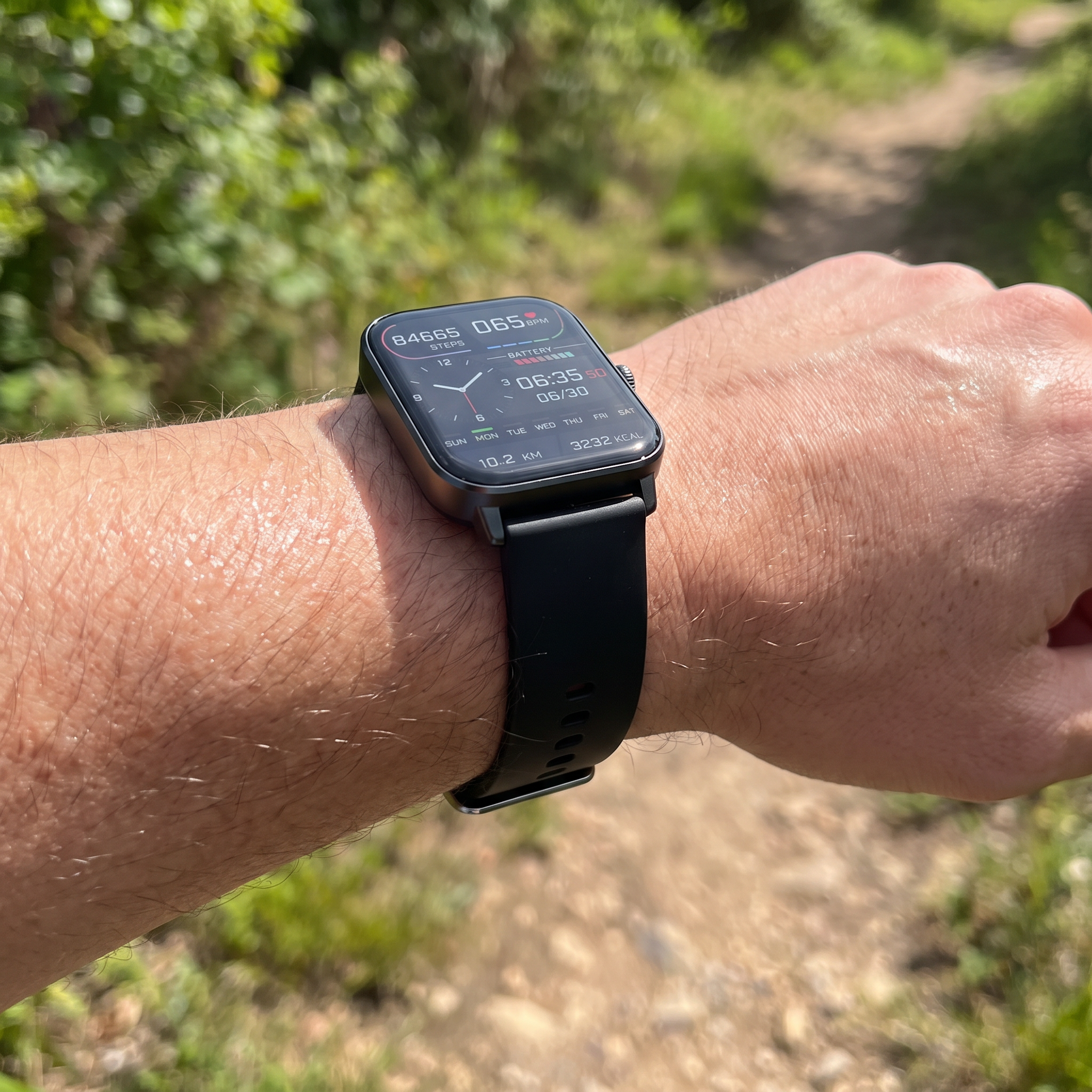 Nicht-invasive Glukosemessgerät-Smartwatch im Alltag