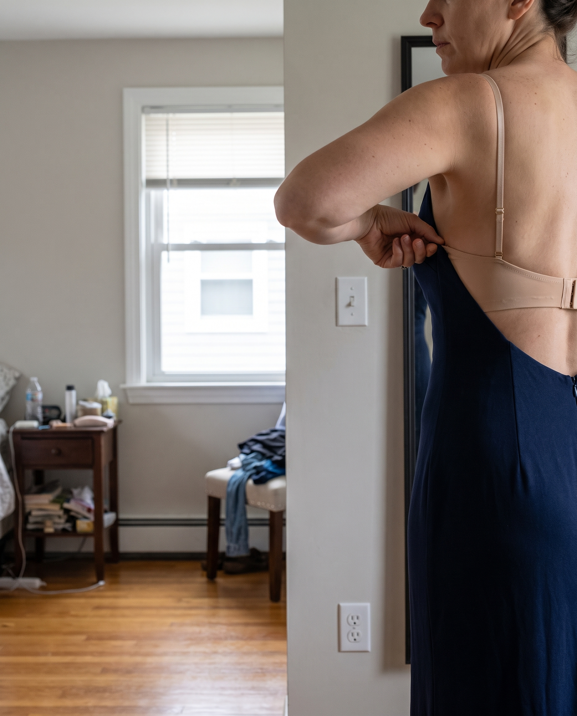 Invisible Backless Bra with Adjustable Straps in use