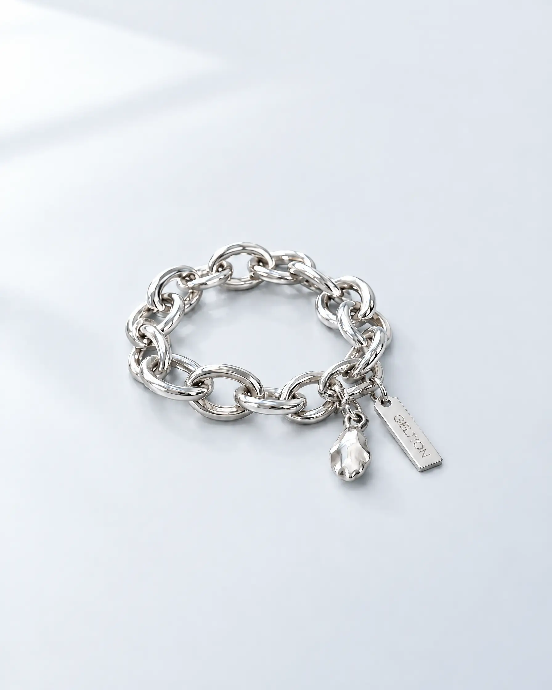 Link cuff