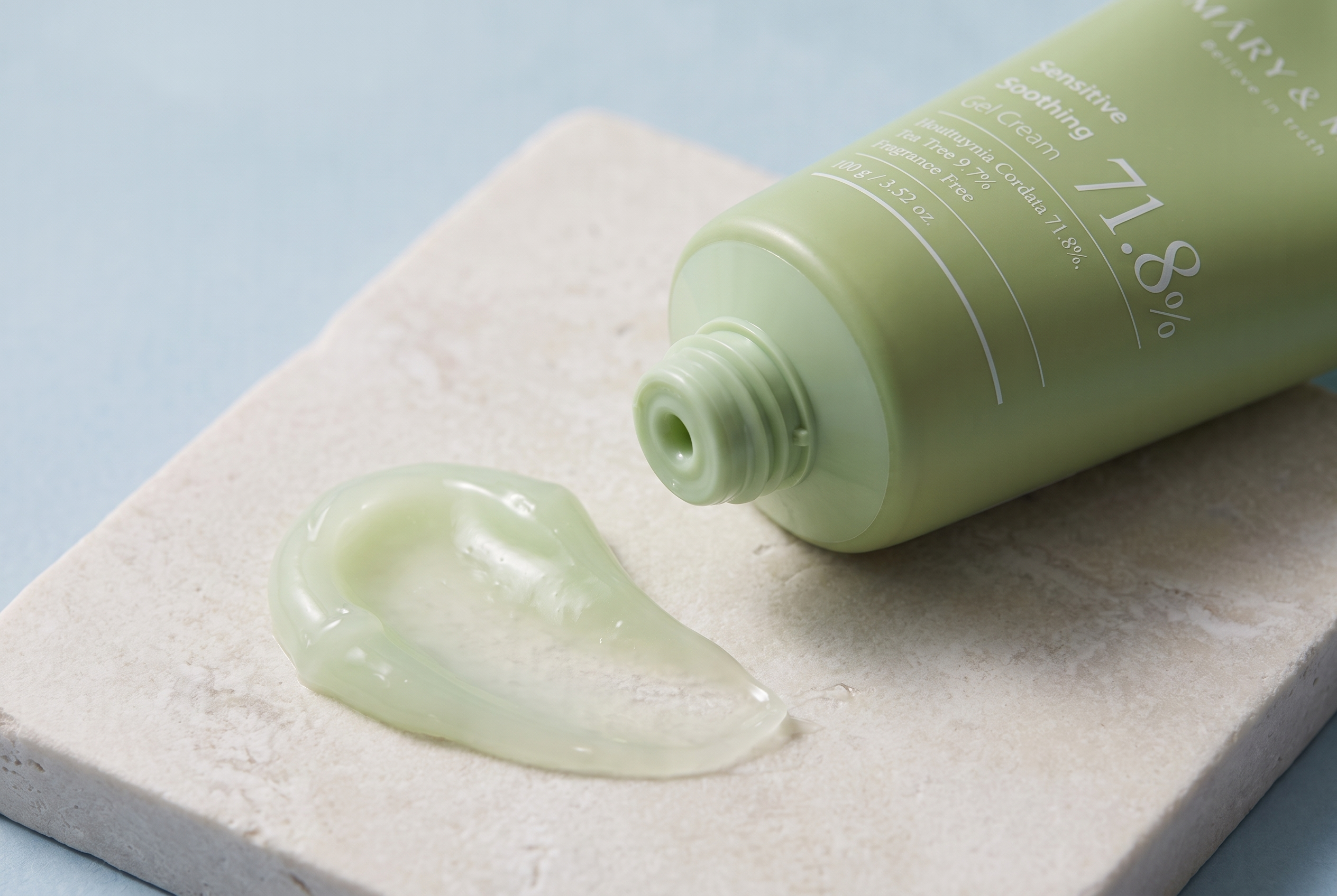 Mary and May Sensitive Soothing Gel Cream soft texture