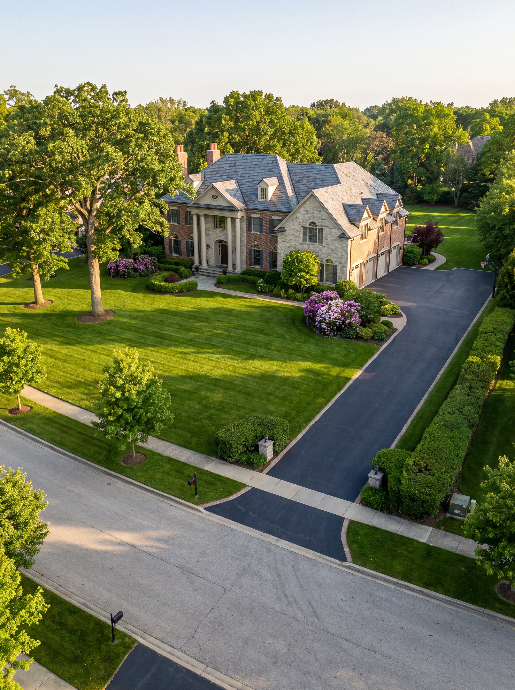 Grand suburban home on expansive lot in Lincolnwood Illinois