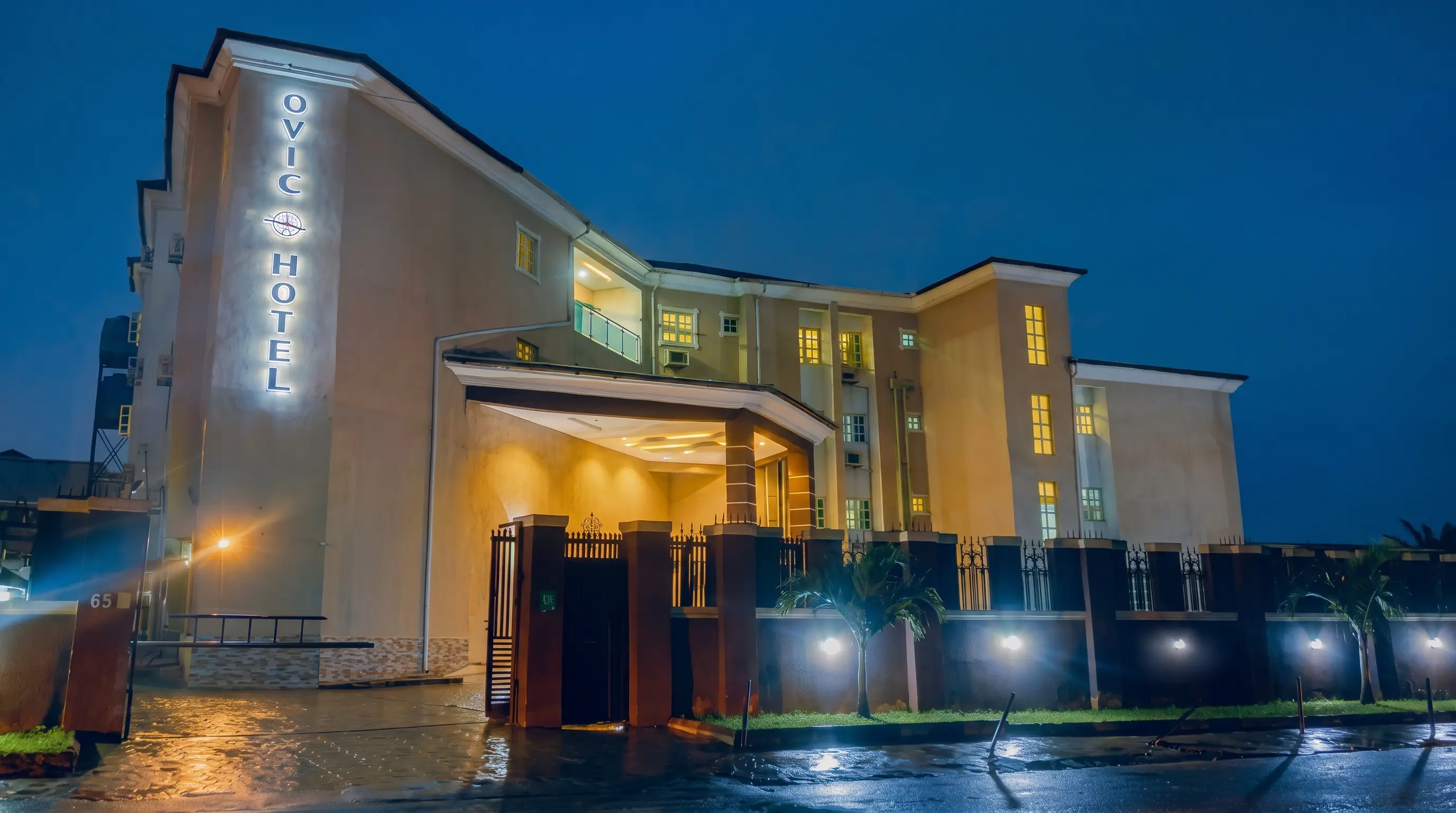 OVIC Hotel at dusk, Benin City
