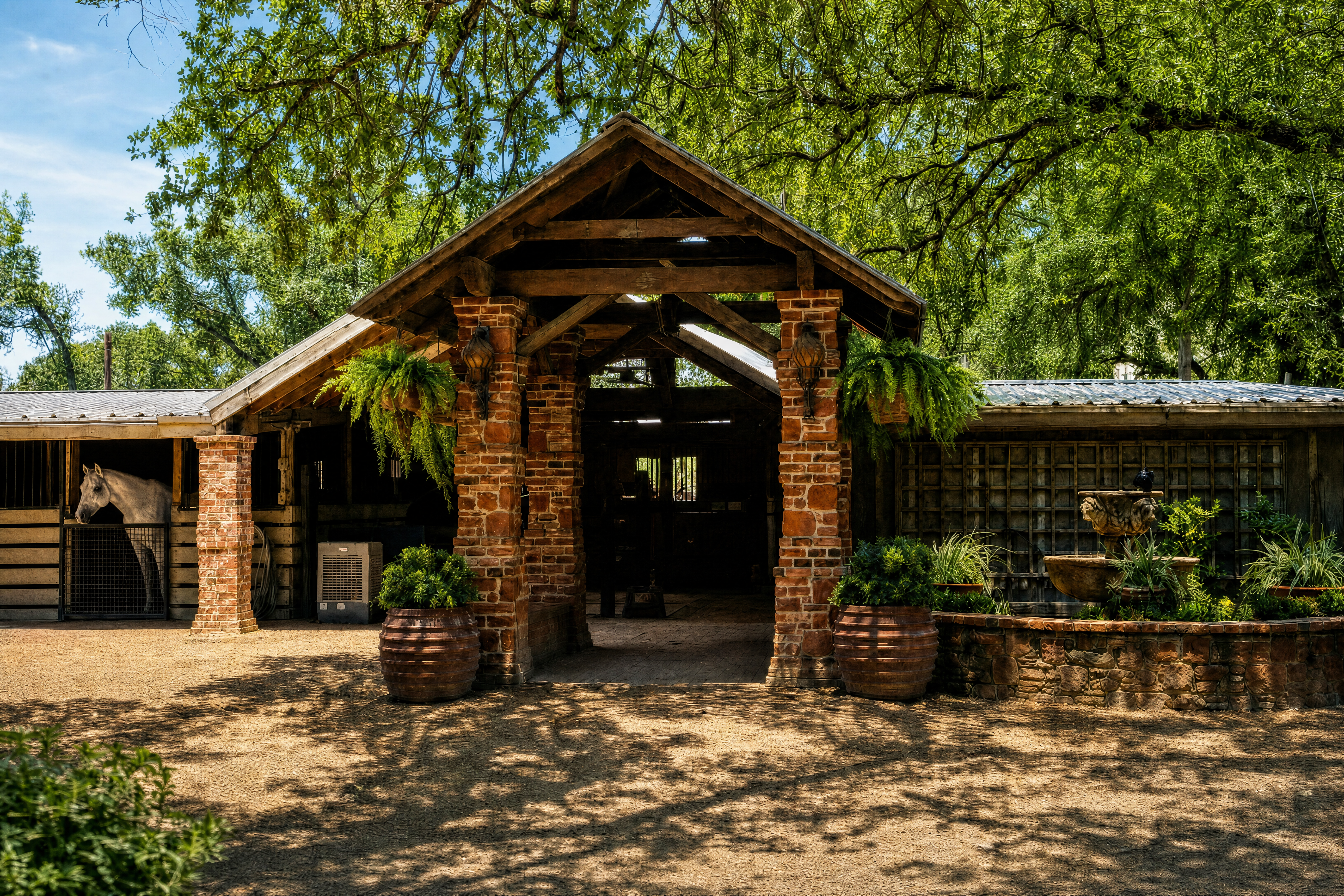 Approaching the Main Barn at Switch Willo Stables
